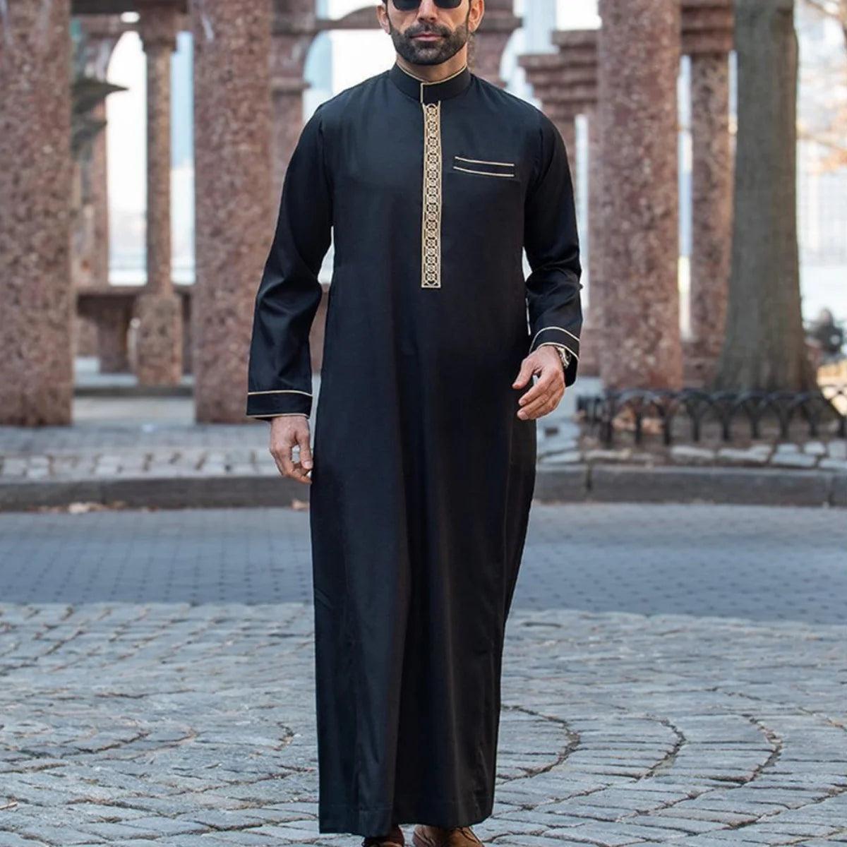 Luxury men's Islam Muslim Arab men's robe, long sleeve embroidered stand collar Arab men thobe